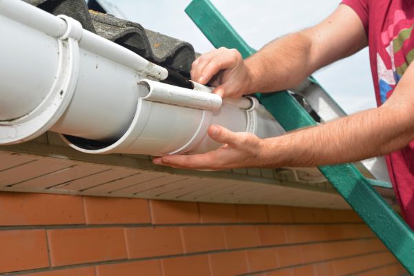 Large Gutter Repair in Sun City Center