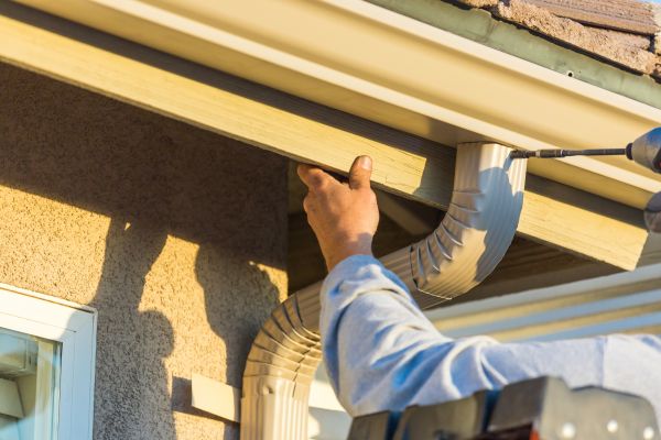 Aluminum Rain Gutter Service in Sun City Center