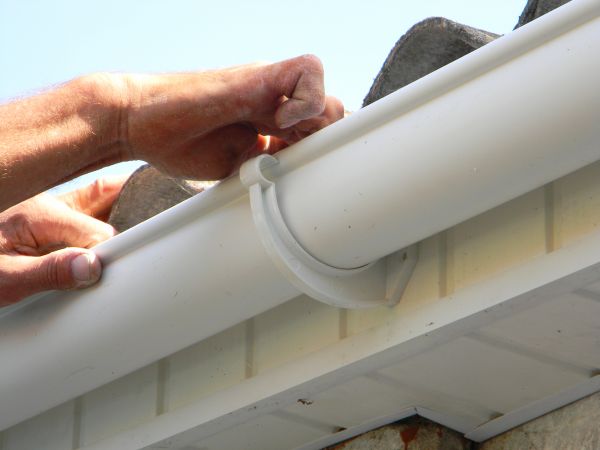 Plastic Gutter Repair in Sun City Center